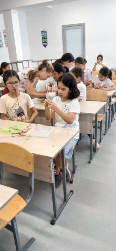 Преподаватели отдела Мира творчество,  закончили работу в пришкольных летних лагерях.