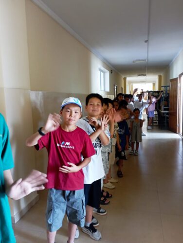Преподаватели отдела Мира творчество,  закончили работу в пришкольных летних лагерях.