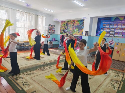 Работа в кружках и студиях.