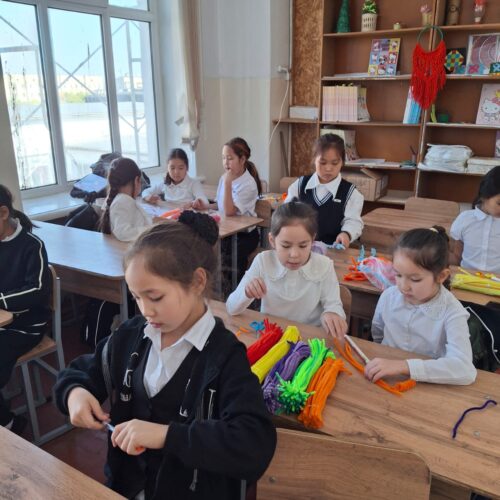 Работа в кружках и студиях.