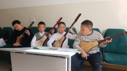 Работа в кружках и студиях.
